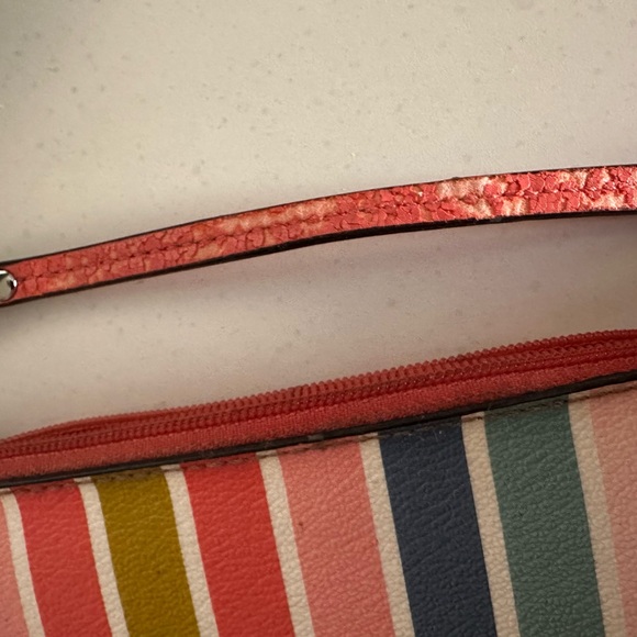 Coach ❤️ Striped Wristlet - Picture 4 of 6